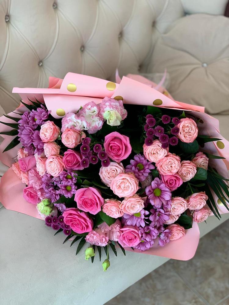 Букет цветов из: Хризантемы, Розы и Лизиантусы в Немане