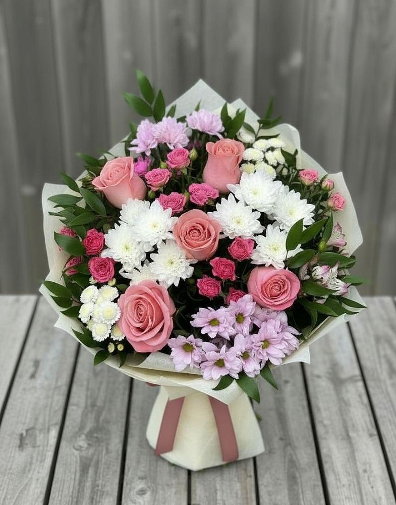 Букет цветов из: Альстромерии, Гвоздики, Розы и Хризантемы в Немане
