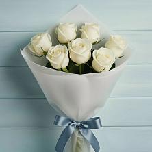 Букет 7 Белых роз Эдлесс Лав в Немане