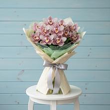 Букет цветов из:  Орхидеи и Розы #REPLACE_PRED# Немане