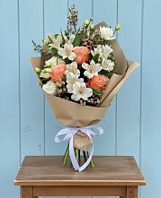 Букет цветов из:  Альстромерии, Лизиантусы, Розы и Хризантемы #REPLACE_PRED# Немане