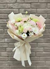 Букет цветов из:  Гвоздики, Розы, Лизиантусы и Хризантемы #REPLACE_PRED# Немане