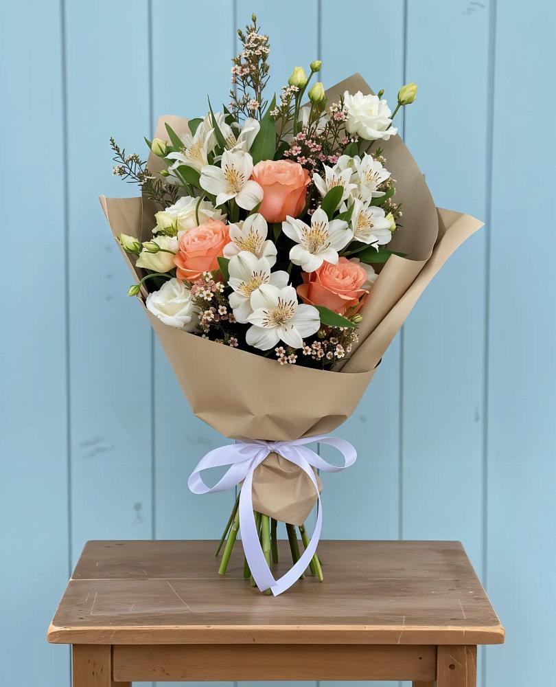 Букет цветов из: Альстромерии, Лизиантусы, Розы и Хризантемы в Немане